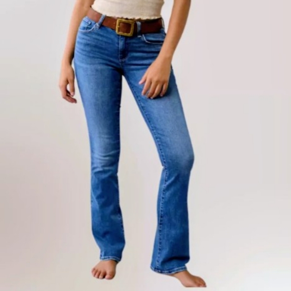 American Eagle Outfitters Denim - American Eagle Outfitters Curvy High-Rise Skinny Kick Size 14